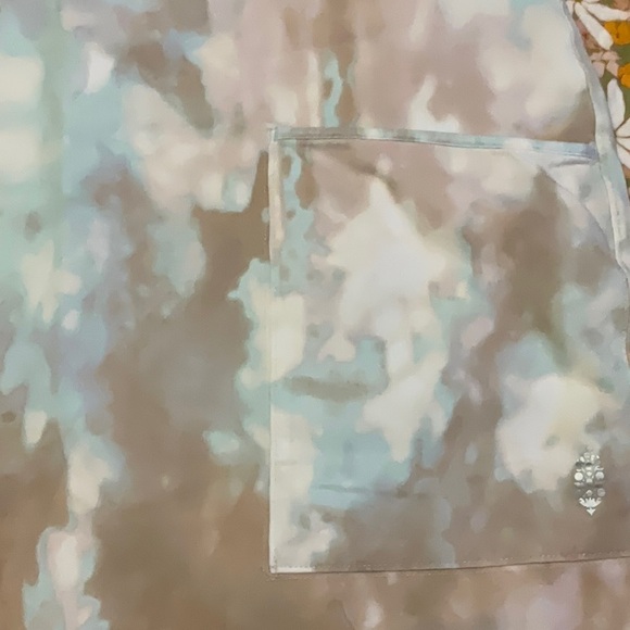 Free People - Picture 2 of 4